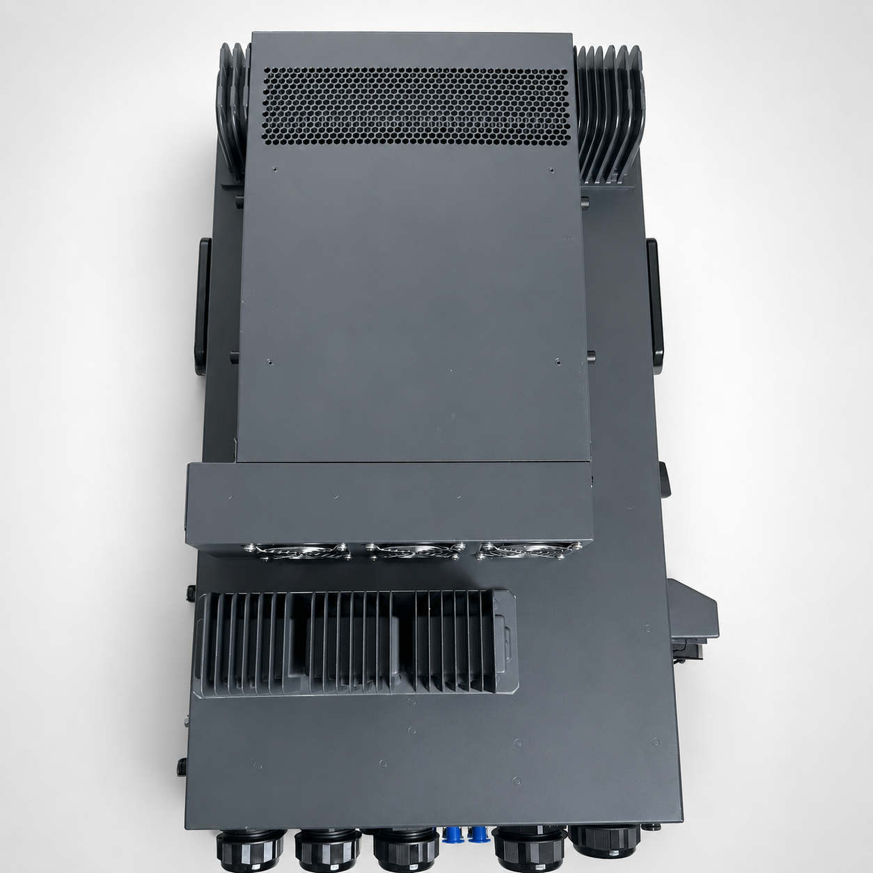 Cergy Hybrid 20kW 3 pha là dòng biến tần Hybrid công suất lớn, vận hành linh hoạt giữa điện mặt trời, pin lưu trữ, điện lưới và máy phát, phù hợp cho nhà xưởng, cơ sở kinh doanh và hệ thống điện mặt trời thương mại. Thiết bị sở hữu 3 MPPT, chuẩn IP65, hỗ trợ pin 48V, công suất PV lên đến 40kW, đồng thời hỗ trợ giám sát thông minh qua Wi-Fi/LAN và ứng dụng trên điện thoại.