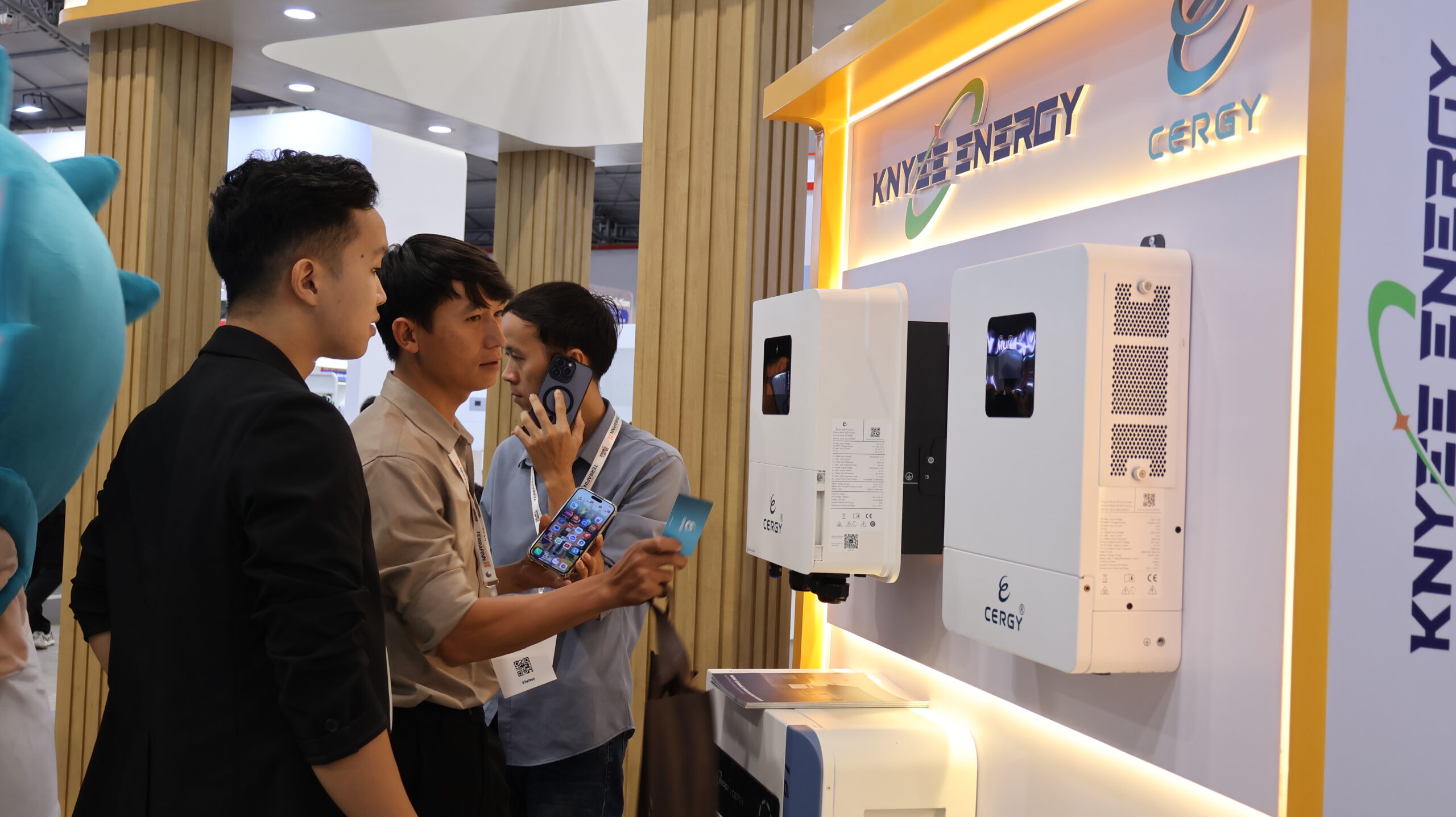 Cergy x Knyee tại triển lãm
