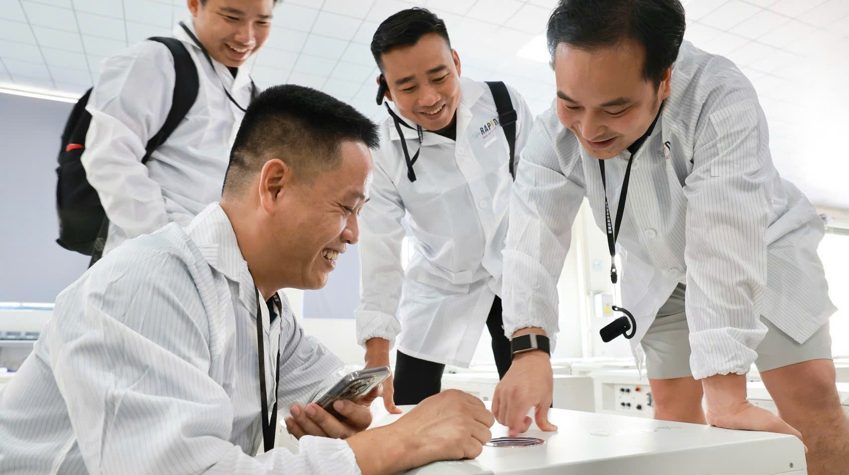 Cergy tham quan nhà máy